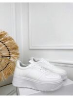 Кроссовки на высокой платформе
