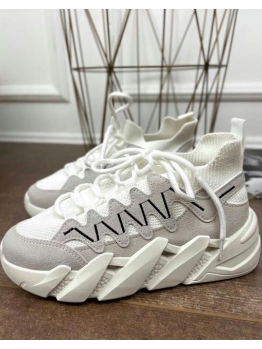 Кроссовки на массивной подошве — изображение 3
