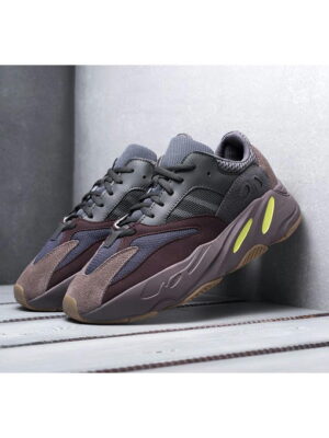 Кроссовки Adidas Yeezy Boost 700
