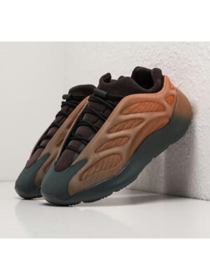 Кроссовки Adidas Yeezy Boost 700 v3