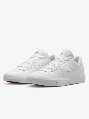 Кроссовки женские Nike Air Jordan Series Es (DN1857-100)