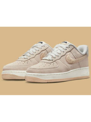 Кроссовки женские Nike Air Force 1 Low (DQ7583-001)